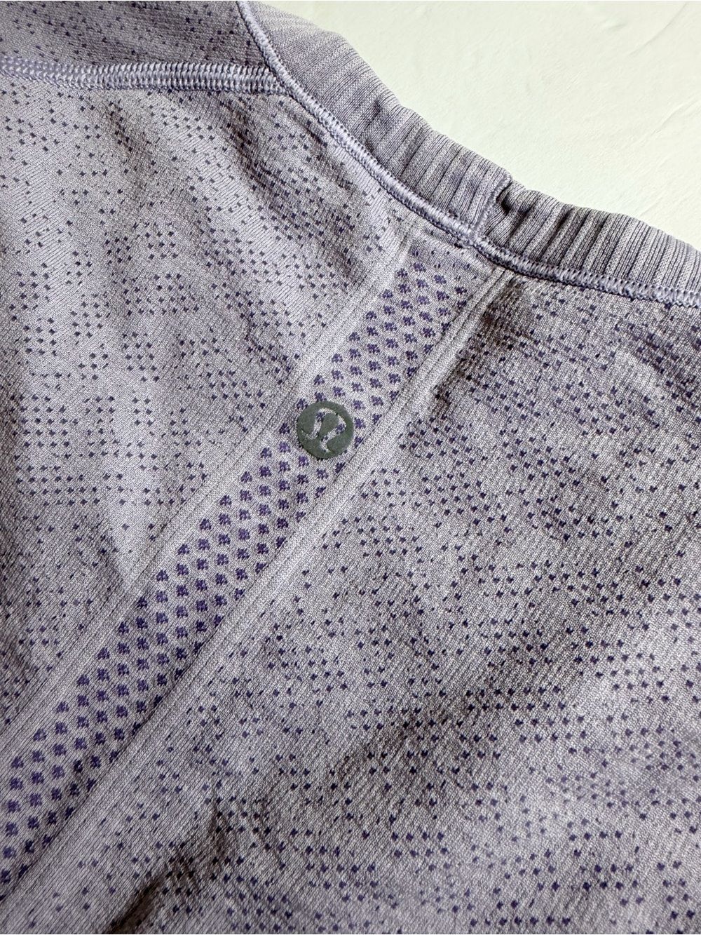 Lululemon Women's Swiftly Tech Short Sleeve Size 10 Light Purple Flaw